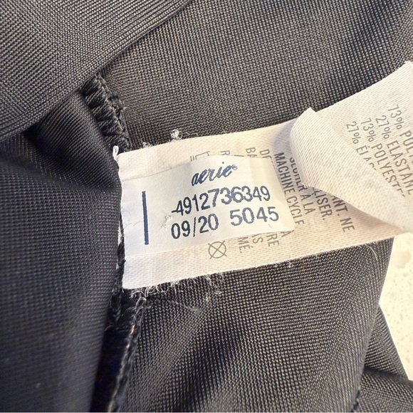 Aerie OFFLINE Black High Rise 7/8 Leggings Size Medium Stretch Activewear - Picture 12 of 13